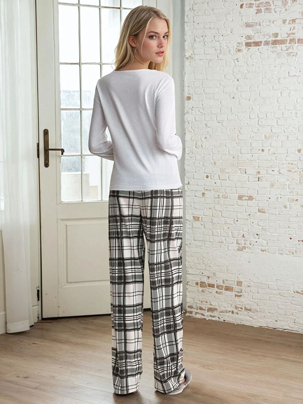 Beyaz Sweet Baskılı Uzun Kollu Ekose Desen Pijama Takımı-2