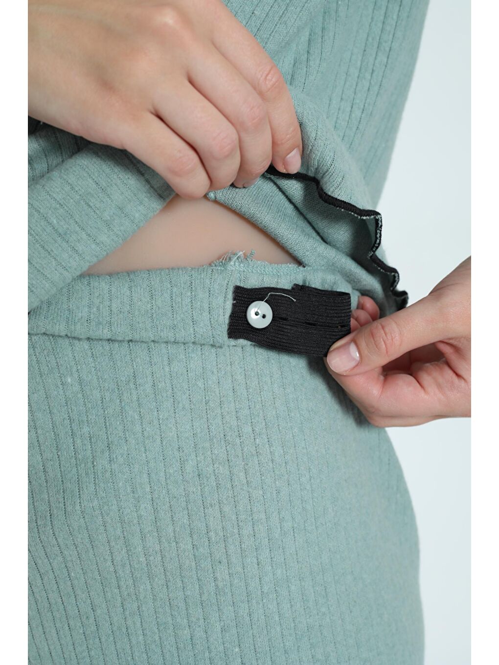 Yeşil Önden Düğmeli Ayarlanabilir Bel Kol ve Paça Fırfır Detaylı Hamile Pijama Takımı-4