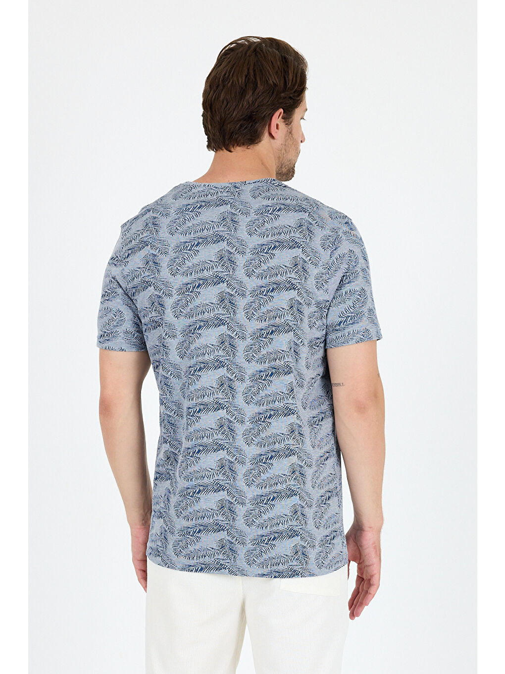 Lacivert Erkek Bisiklet Yaka Desenli Tişört – %100 Pamuk – Rahat ve Günlük Kısa Kollu Tişört 0115-4