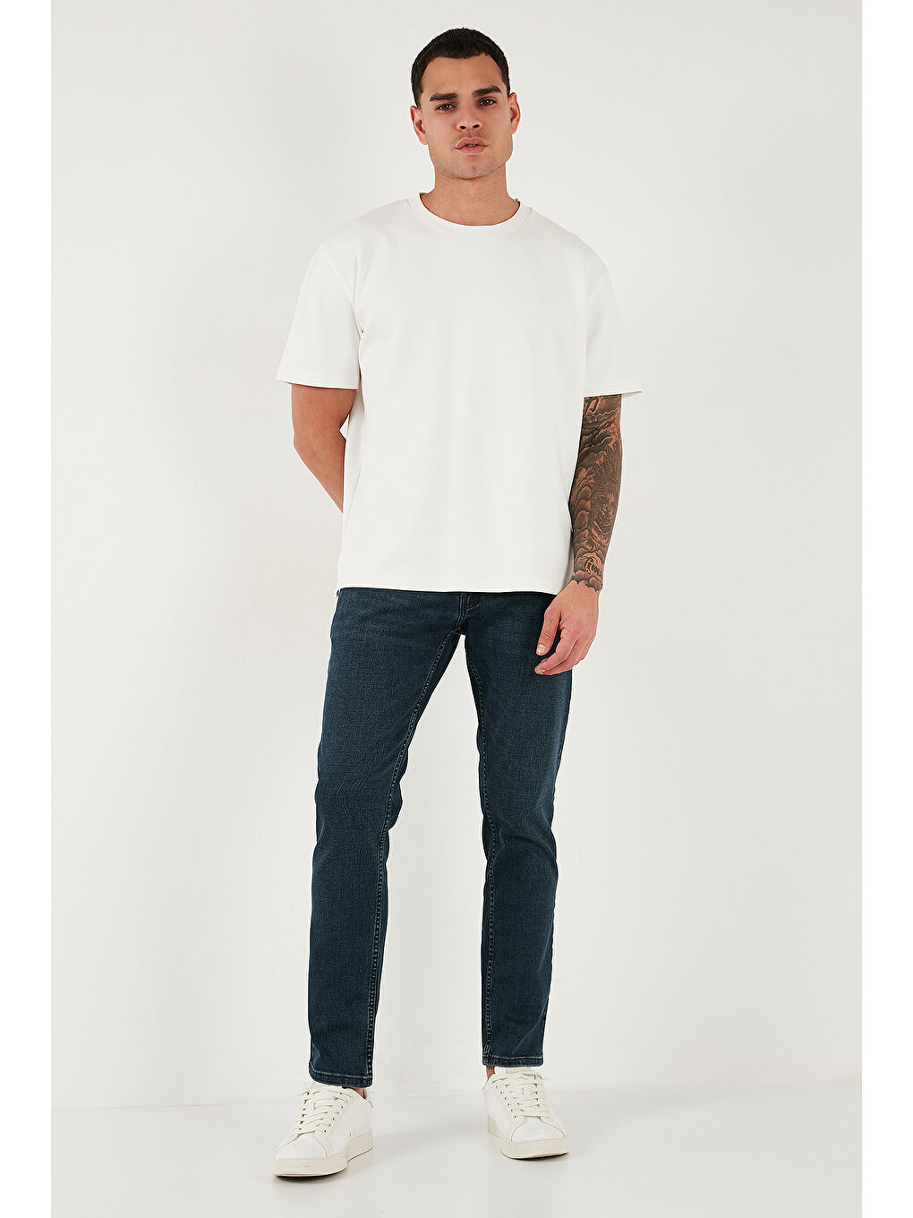 Mavi Pamuklu Regular Fit Normal Bel Boru Paça Jeans 2211C26PARMA