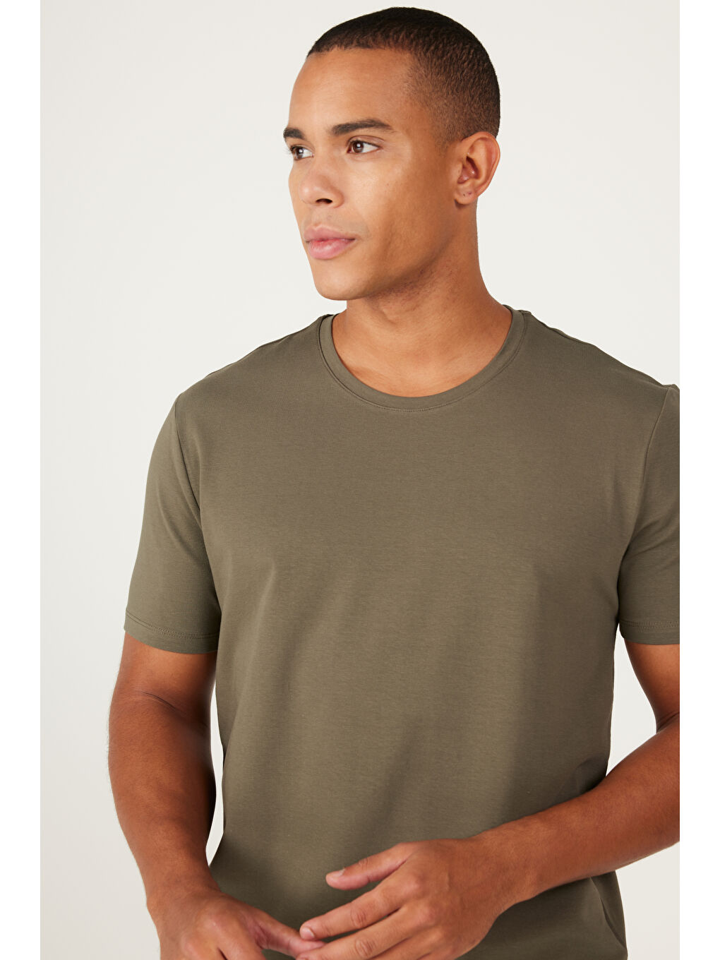 Erkek Haki 360 Derece Her Yöne Esneyen Slim Fit Bisiklet Yaka Tişört-3