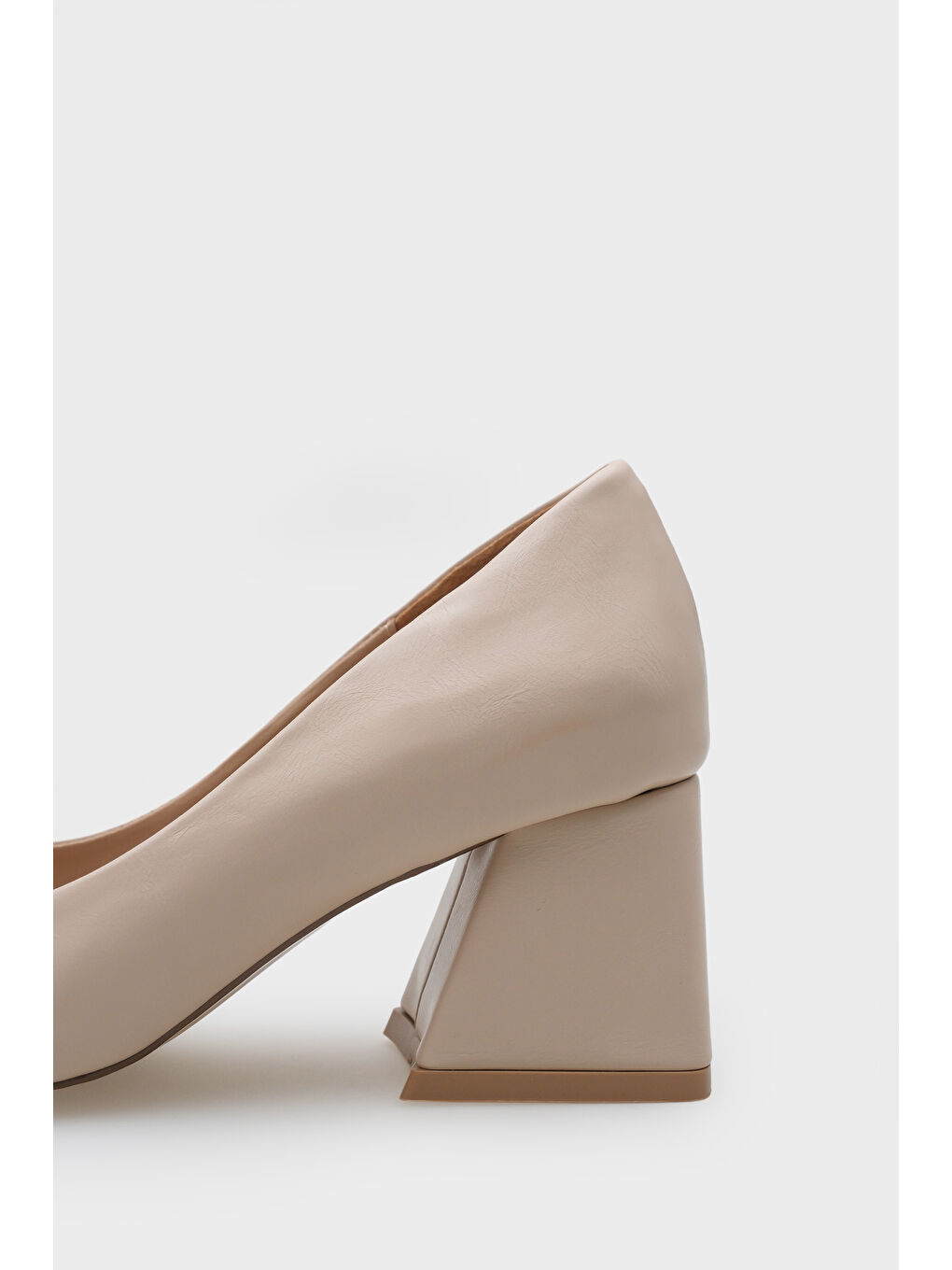 Bej Orta Topuklu Yumuşak Pedli Taban Kadın Ayakkabı-3