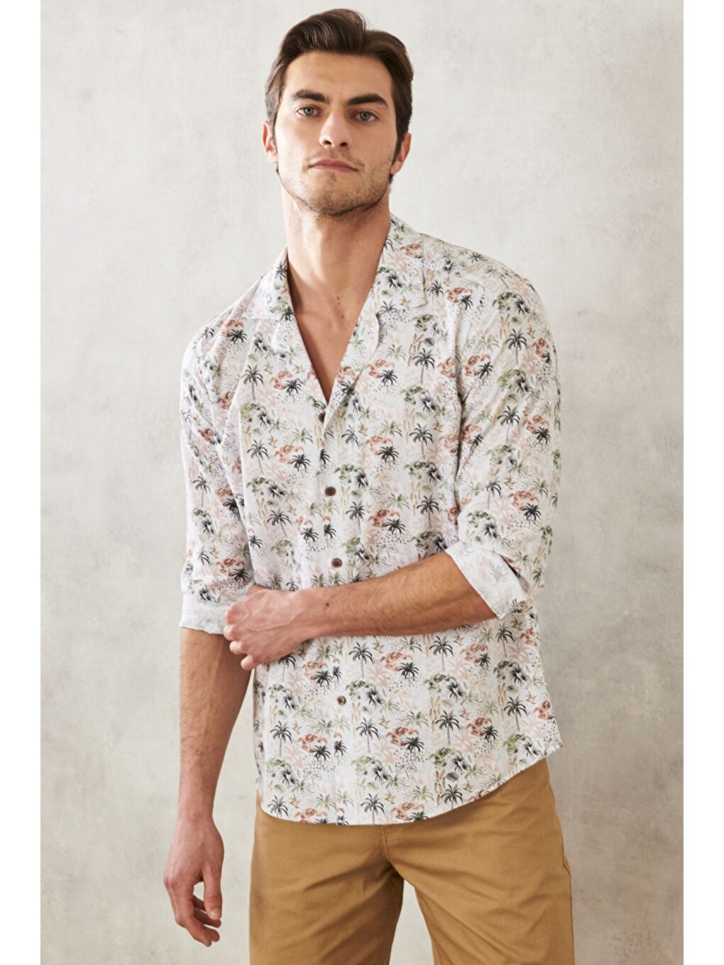 Erkek Beyaz-Haki Slim Fit Dar Kesim Mono Yaka %100 Pamuk Baskılı Gömlek-3