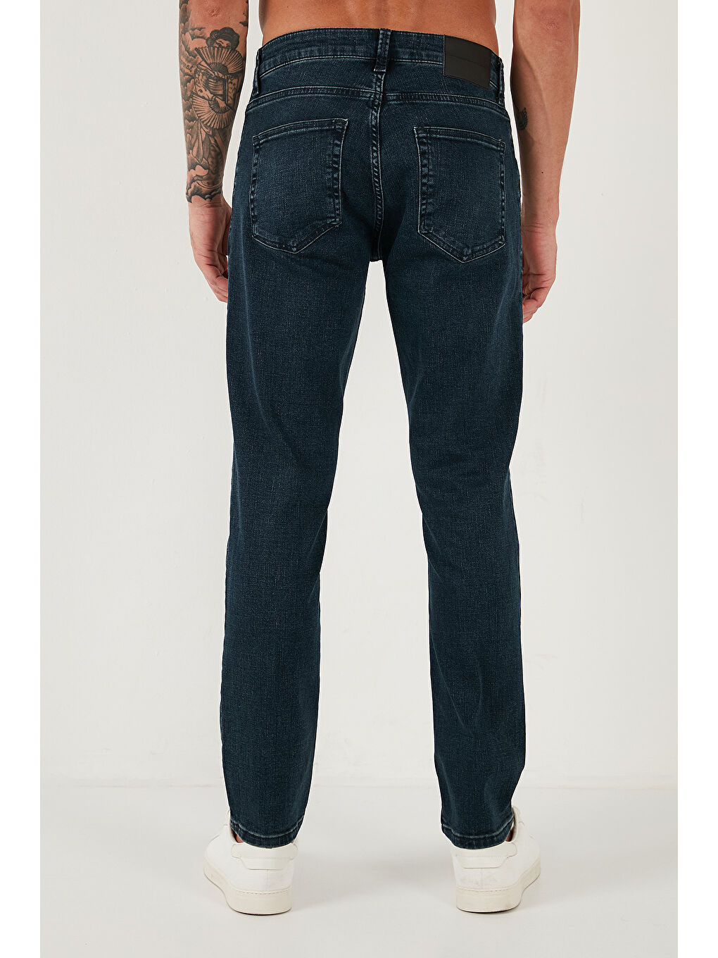 Mavi Pamuklu Regular Fit Normal Bel Boru Paça Jeans 2211C26PARMA-4