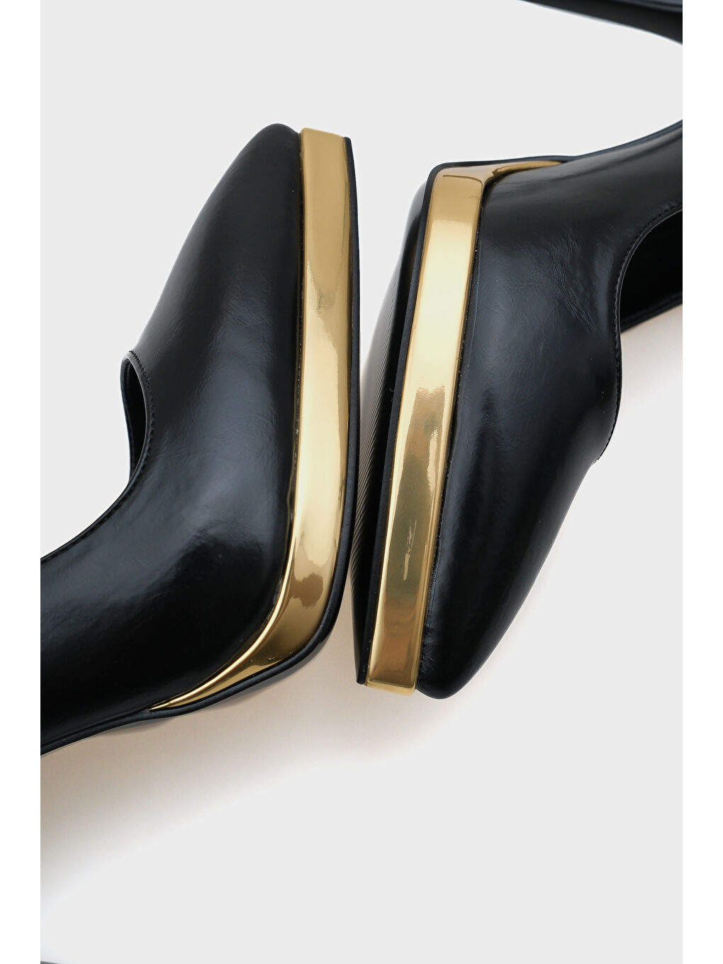 Siyah Helga Sivri Burunlu Platform Yüksek Topuklu Kadın Ayakkabı-4