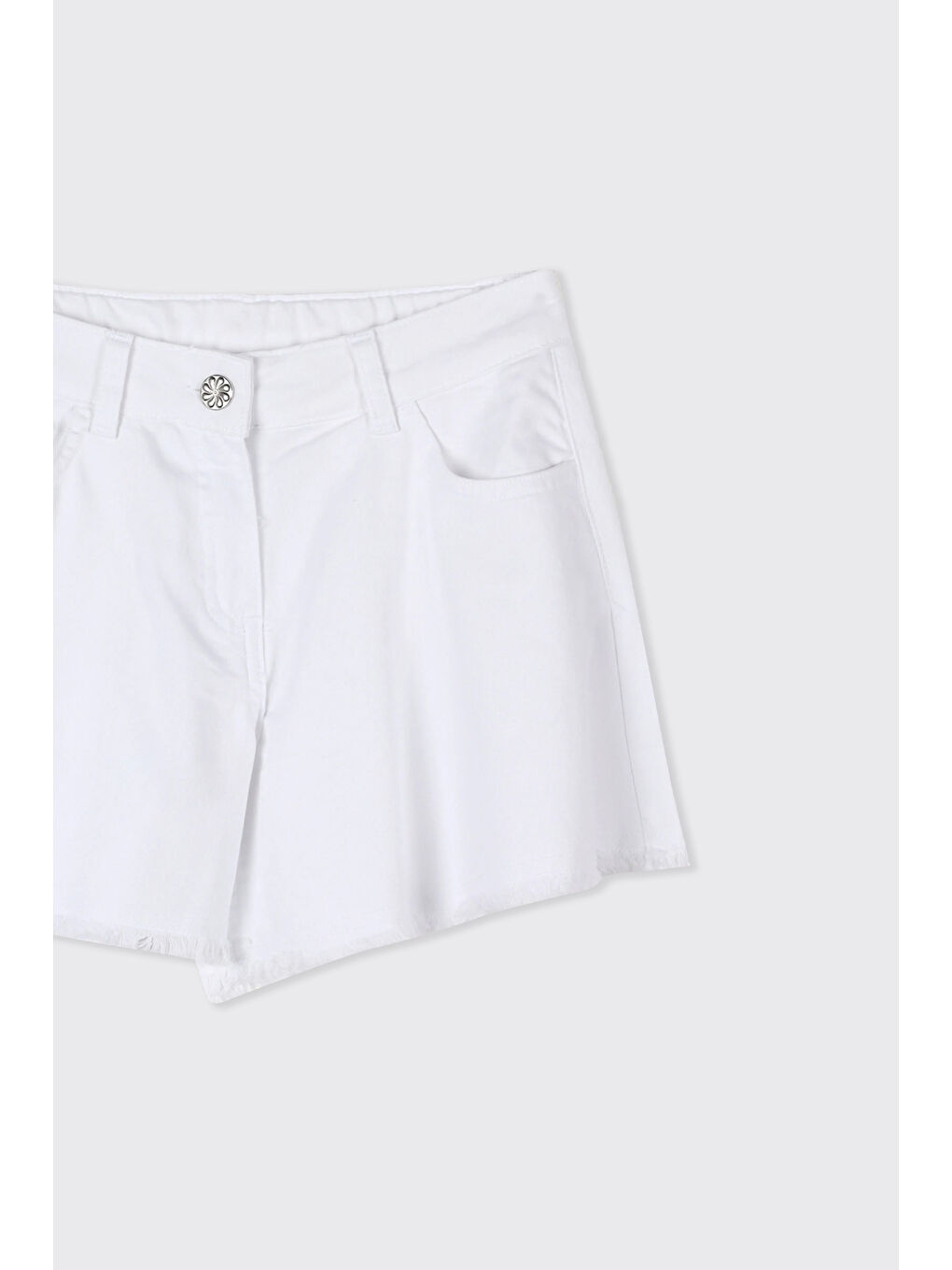 Kız Çocuk Düğme Detaylı Beyaz Şort-2