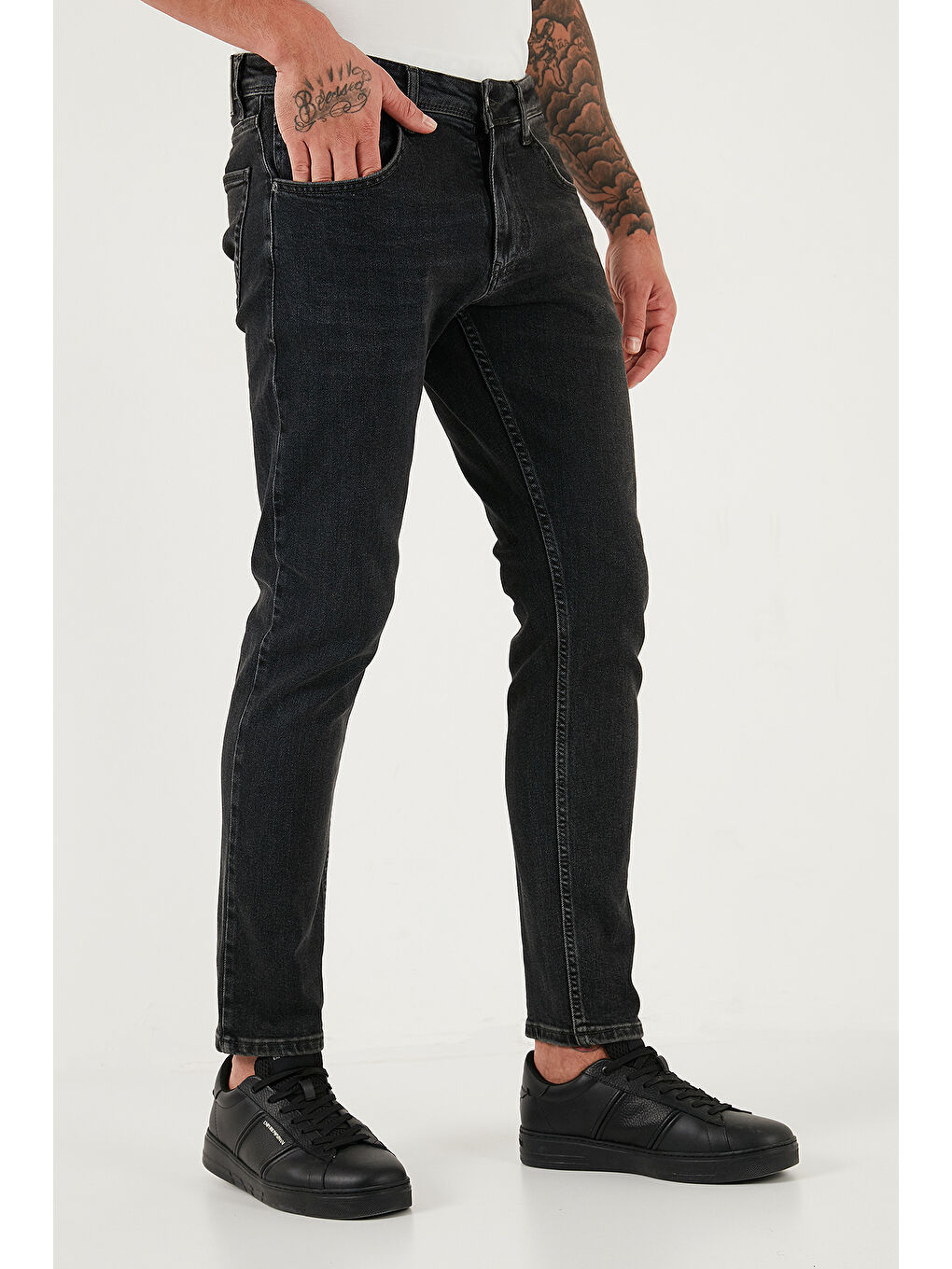 Siyah Pamuklu Slim Fit Yüksek Bel Dar Paça Jeans 3300C30TOKYO-4