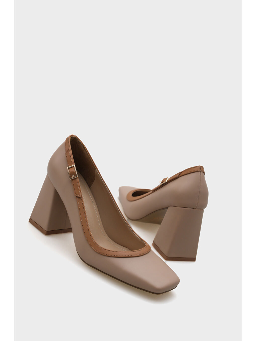 Bej Penny Küt Burunlu Orta Topuklu Tokalı Kadın Ayakkabı-4