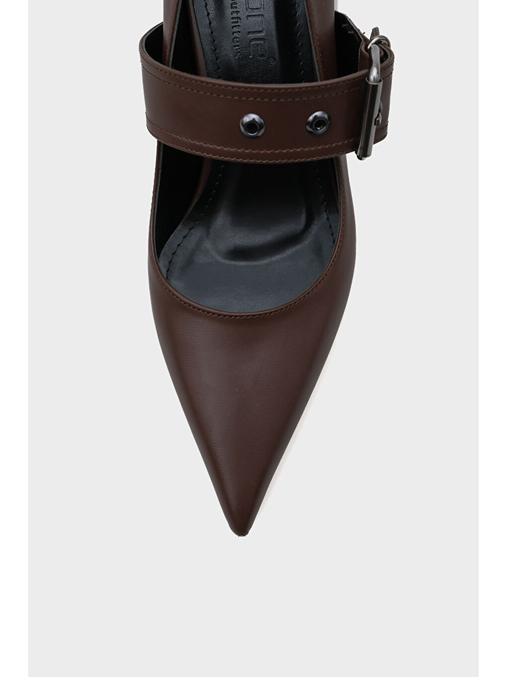 Kahverengi Roda Sivri Burunlu Orta Topuklu Metal Tokalı Kadın Ayakkabı-3