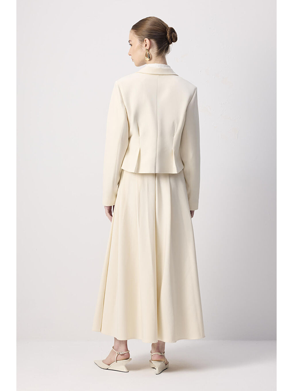 Bej Pileli Kruvaze Ceket Etek Takım-3