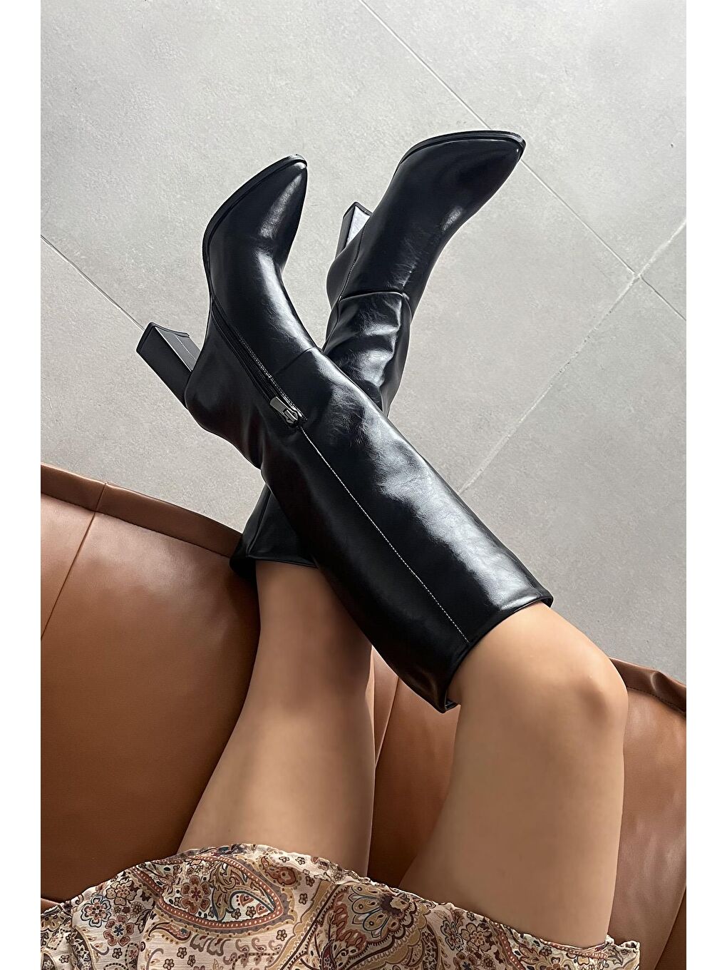 Sawyer Kadın Sivri Burun Kırışık Deri Çizme Siyah-3