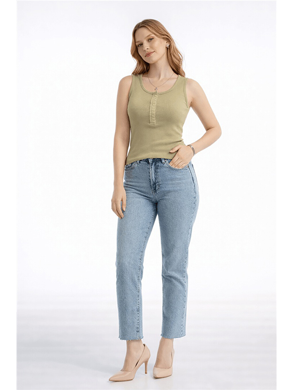 Haki Pamuklu Slim Fit Çıtçıt Detaylı Yuvarlak Yaka Kadın Atlet 26Y0059K1-1