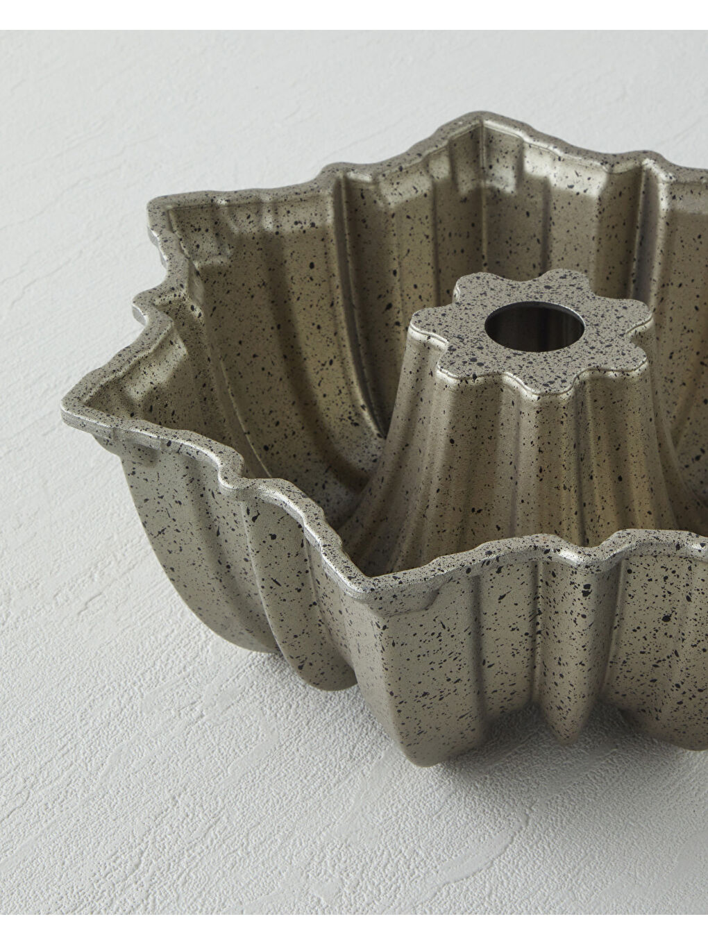 Ekru Patisserie Clara Premium Döküm Yuvarlak Kek Kalıbı 24,5 cm-2