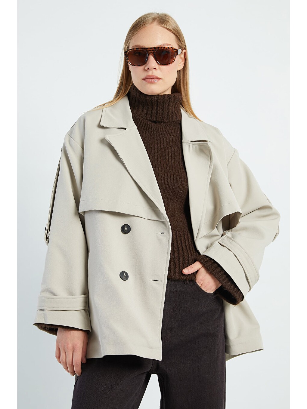 Bej Beli Kemerli Kruvaze Yaka Oversize Trençkot
