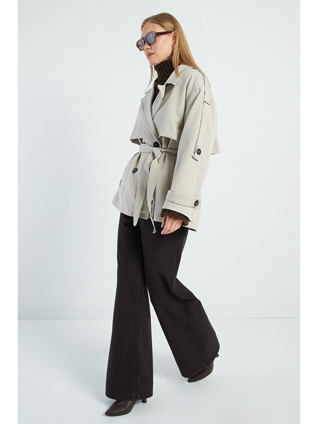 Bej Beli Kemerli Kruvaze Yaka Oversize Trençkot-4