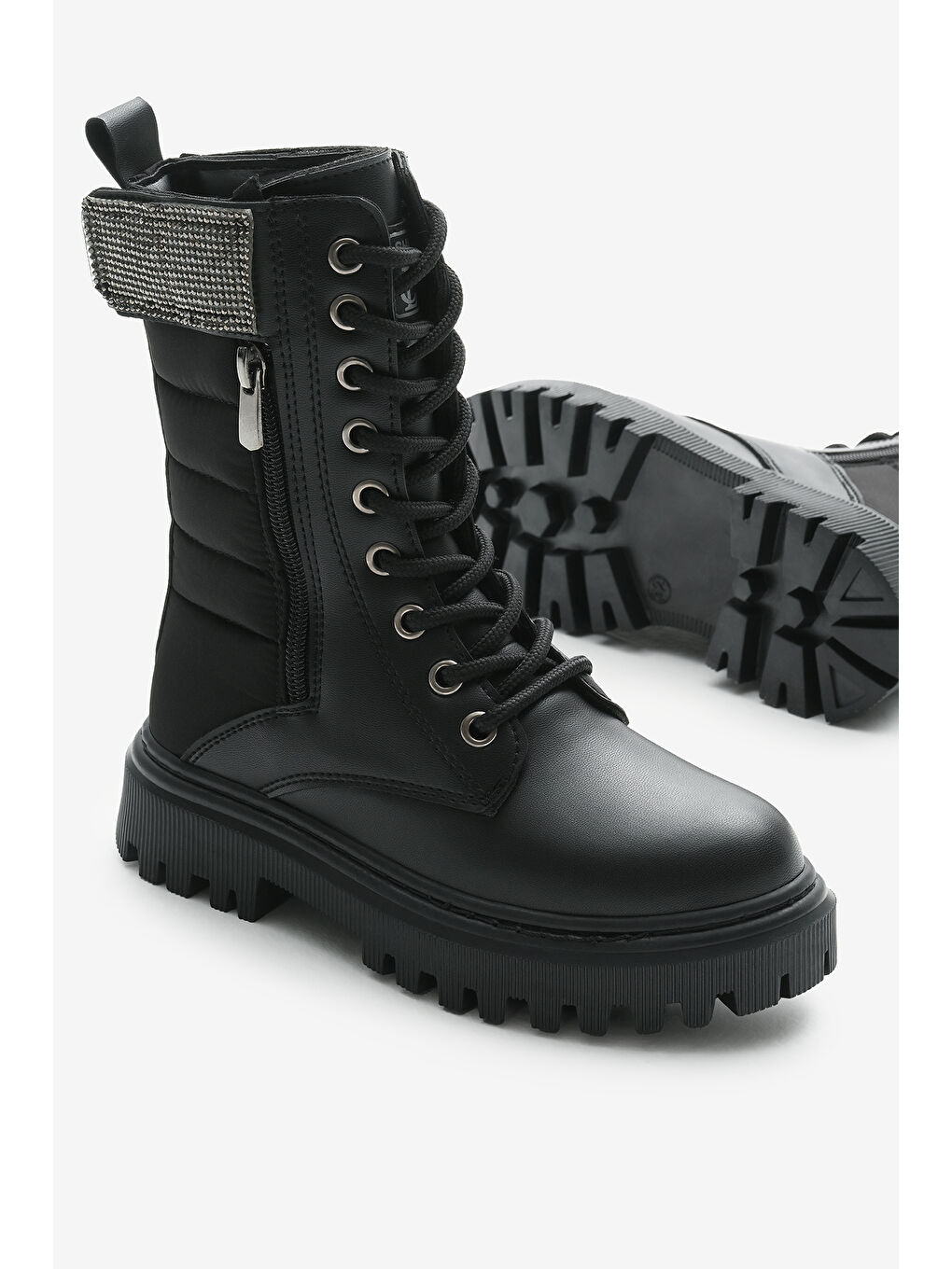 Kız Çocuk Siyah Cilt Termo Taban Taş Detaylı Fermuarlı ve Bağcıklı Cırtlı Bot-3