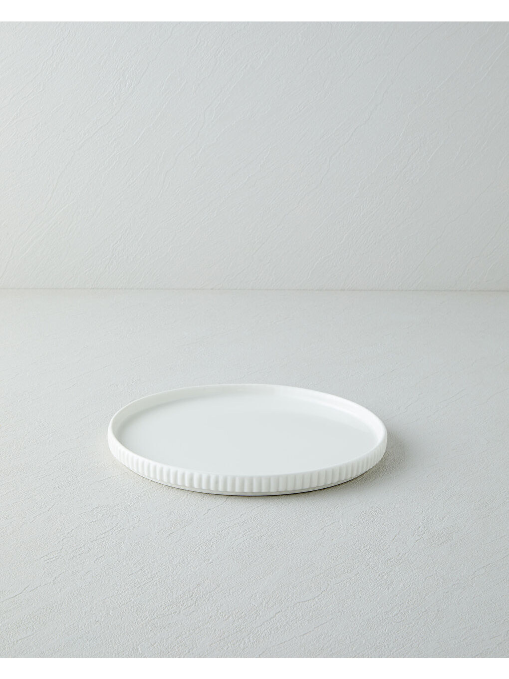 Lunara Porselen Servis Tabağı 24 cm Beyaz