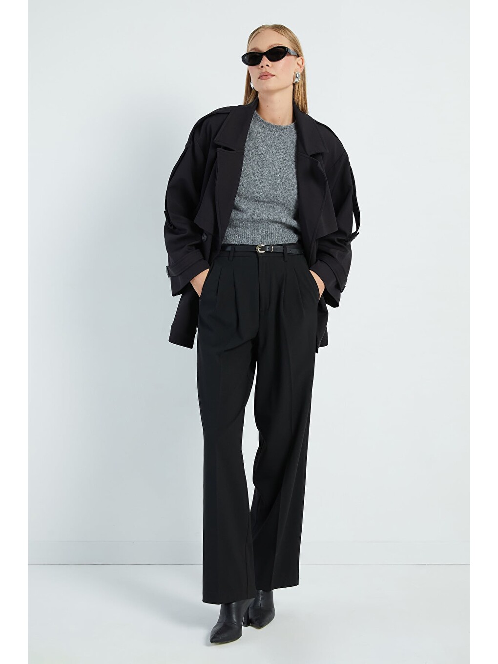 Siyah Beli Kemerli Kruvaze Yaka Oversize Trençkot-1