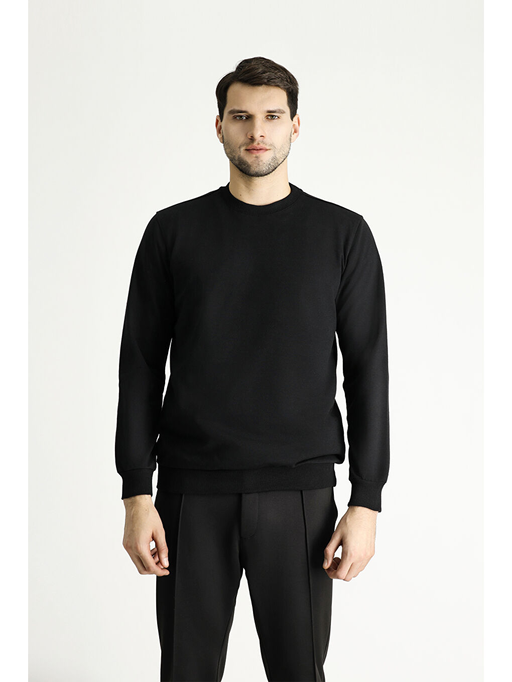 Siyah Bisiklet Yaka Pamuklu Büyük Beden Sweatshirt-2