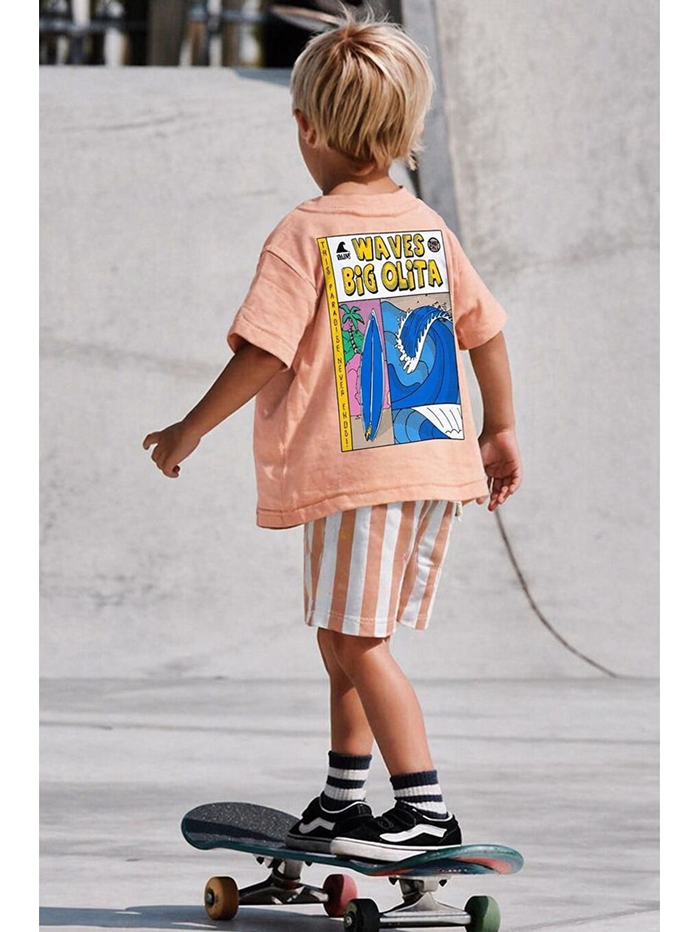 Pembe Erkek Çocuk Pamuklu Bisiklet Yaka Baskılı T-Shirt Ve Çizgili Şort Alt Üst Takım-1