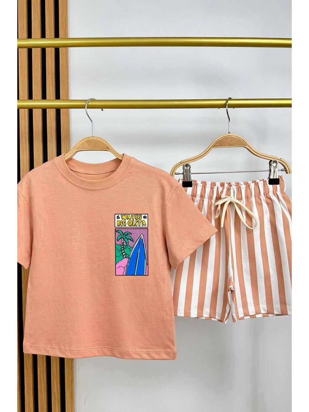 Pembe Erkek Çocuk Pamuklu Bisiklet Yaka Baskılı T-Shirt Ve Çizgili Şort Alt Üst Takım-3
