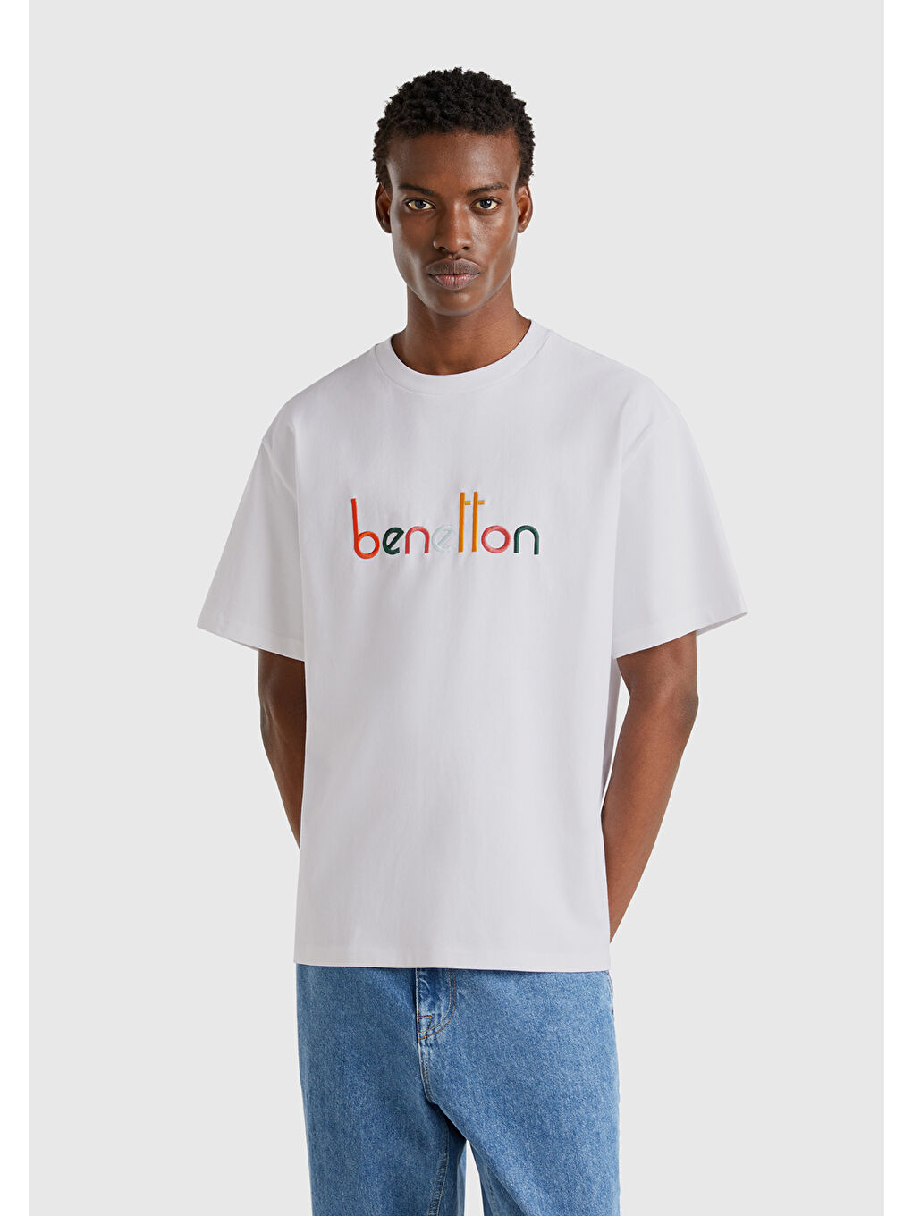 Erkek Beyaz %100 Pamuk Önü Logo İşlemeli  T-Shirt