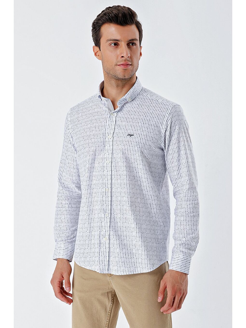 Beyaz Uzun Kollu Baskılı Bez Ayağı Cepsiz Garnili Klasik Slim Fit Dar Kesim Gömlek 1004230232-1