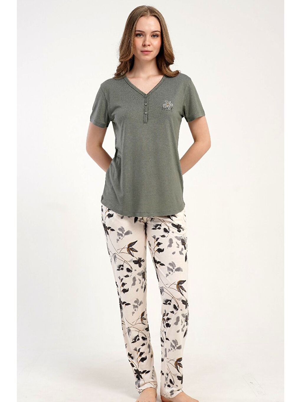 Damla Yaka Yarım Düğmeli Pijama Takımı Gri-512226-1