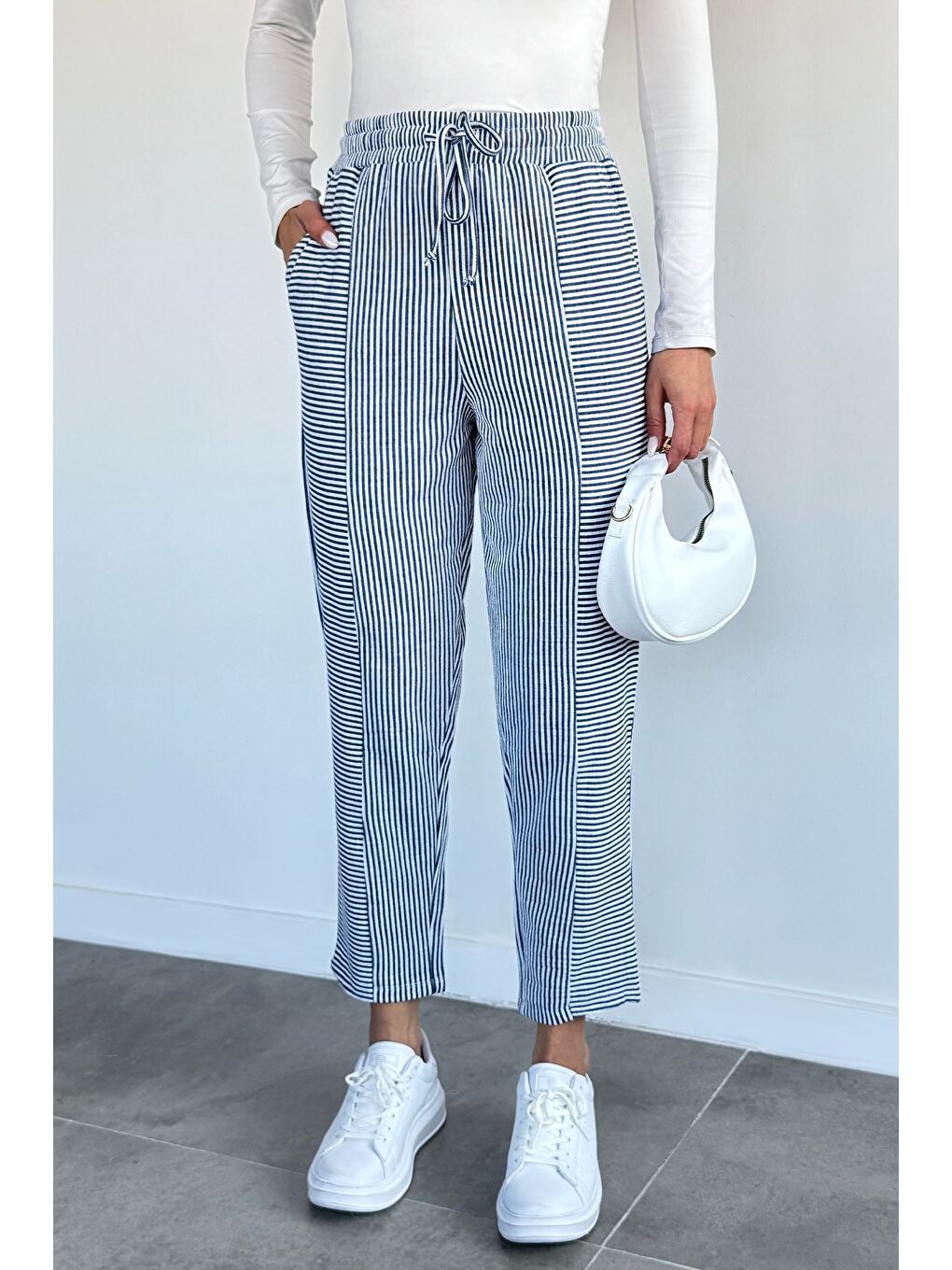 Lacivert Kadın Bel Lastikli Çizgili Havuç Pantolon-1