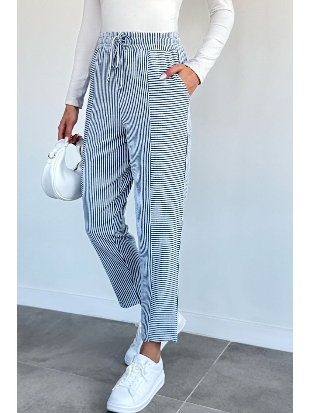 Lacivert Kadın Bel Lastikli Çizgili Havuç Pantolon-2