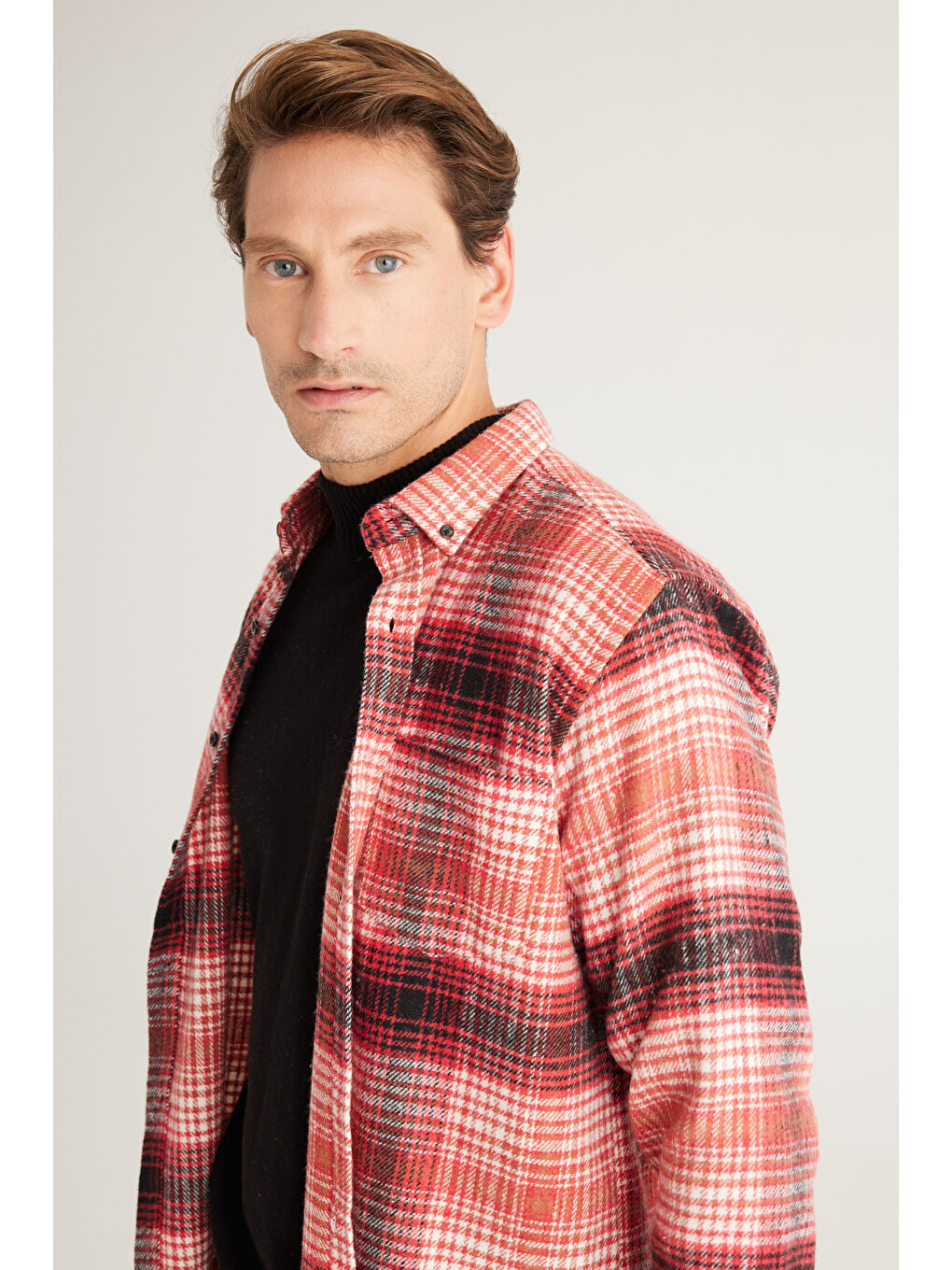 Erkek Kırmızı-Siyah Comfort Fit Geniş Kesim Düğmeli Yaka Ekose Desenli Flanel Oduncu Gömlek-2