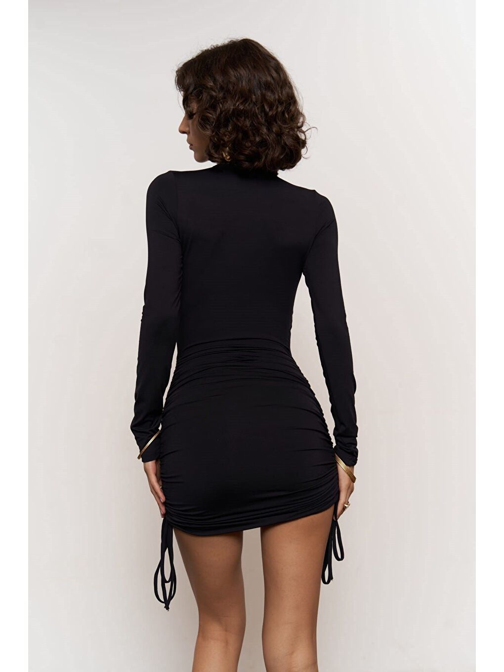 Edna Yan Büzgü Detay Siyah Elbise-5