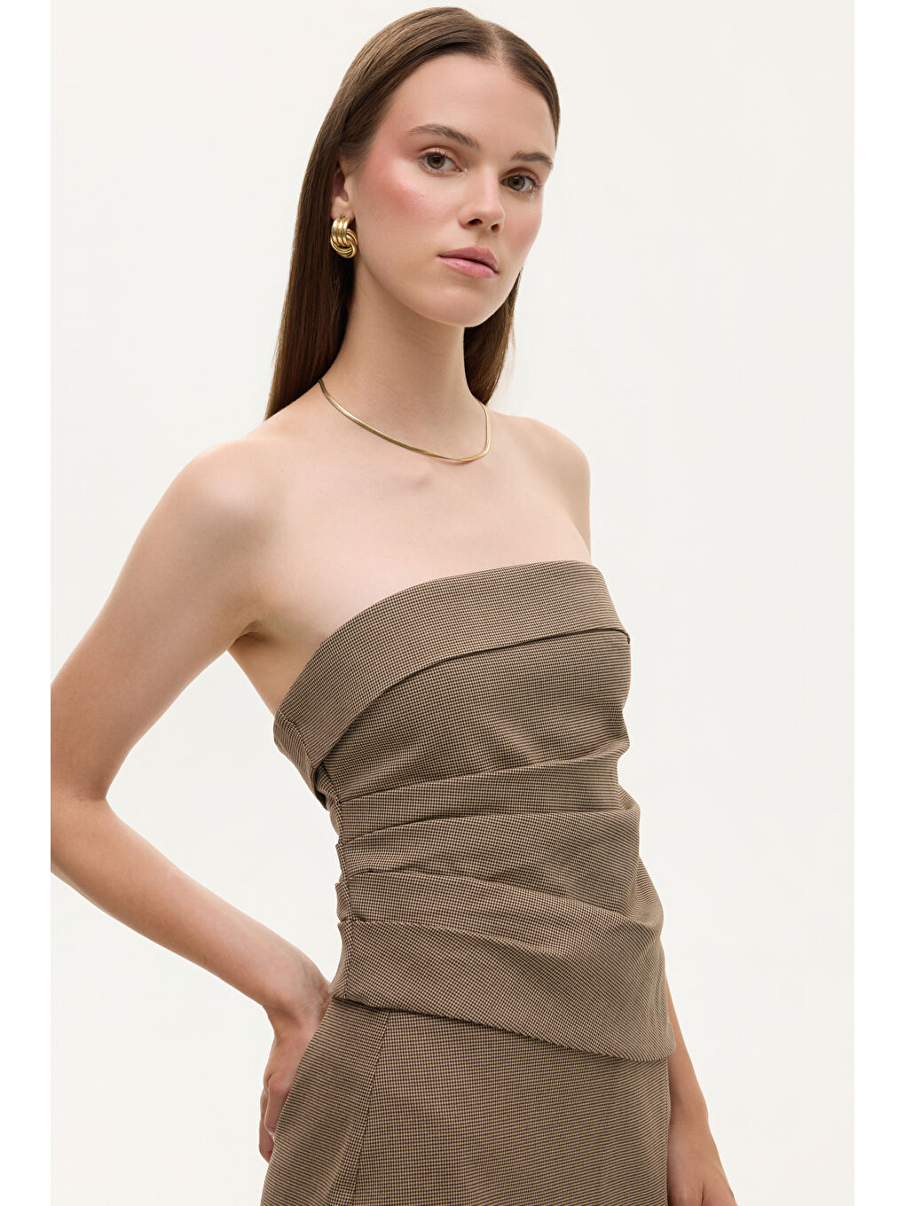 Asimetrik Drapeli Straplez Bluz Kahverengi-3