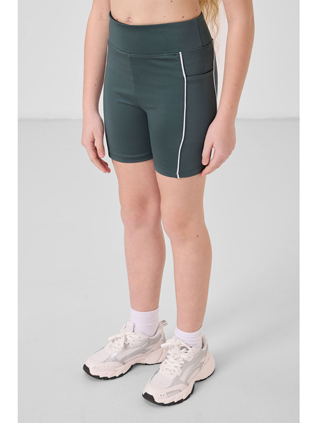 Orman Yeşili Esnek Standart Fit Basic Performans Kız Çocuk Tayt - 75189-1