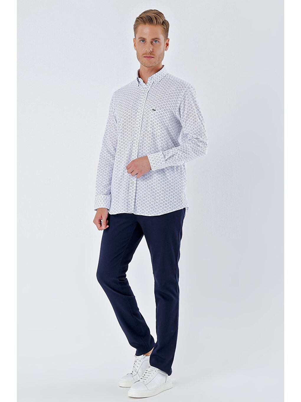 Beyaz Uzun Kollu Baskılıcepli %100 Pamuk Casual Comfort Fit Rahat Kesim Gömlek 1004230225-4