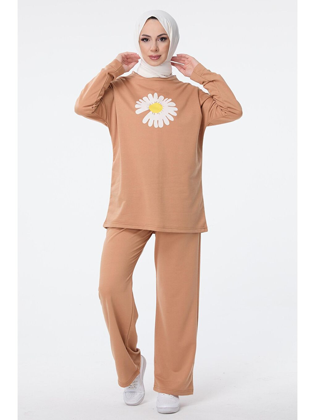 Bisiklet Yaka Kadın Bej Eşofman Takımı - 13061