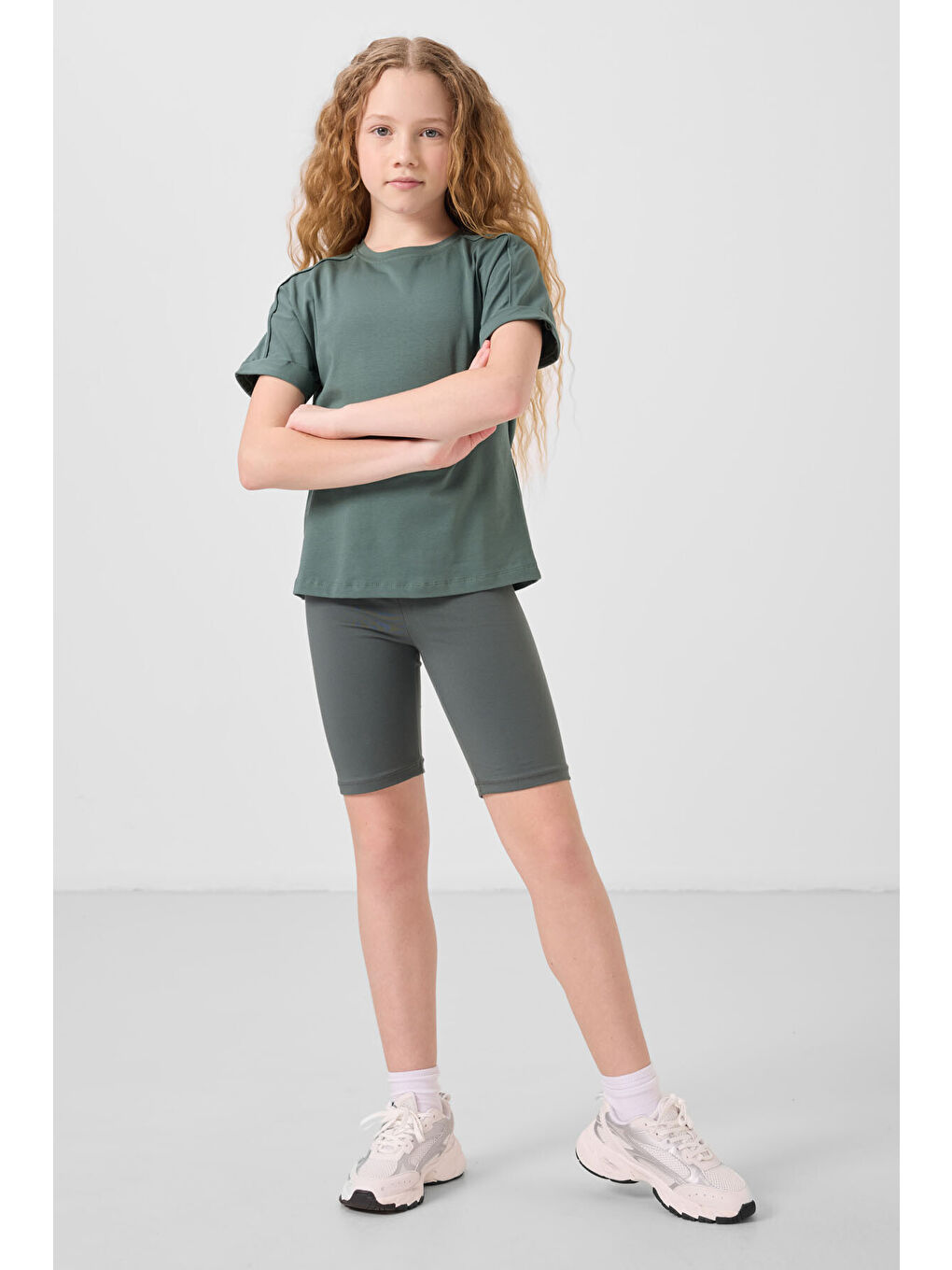 Haki Pamuklu Kısa Paça Standart Fit Basic Kız Çocuk Tayt - 75188