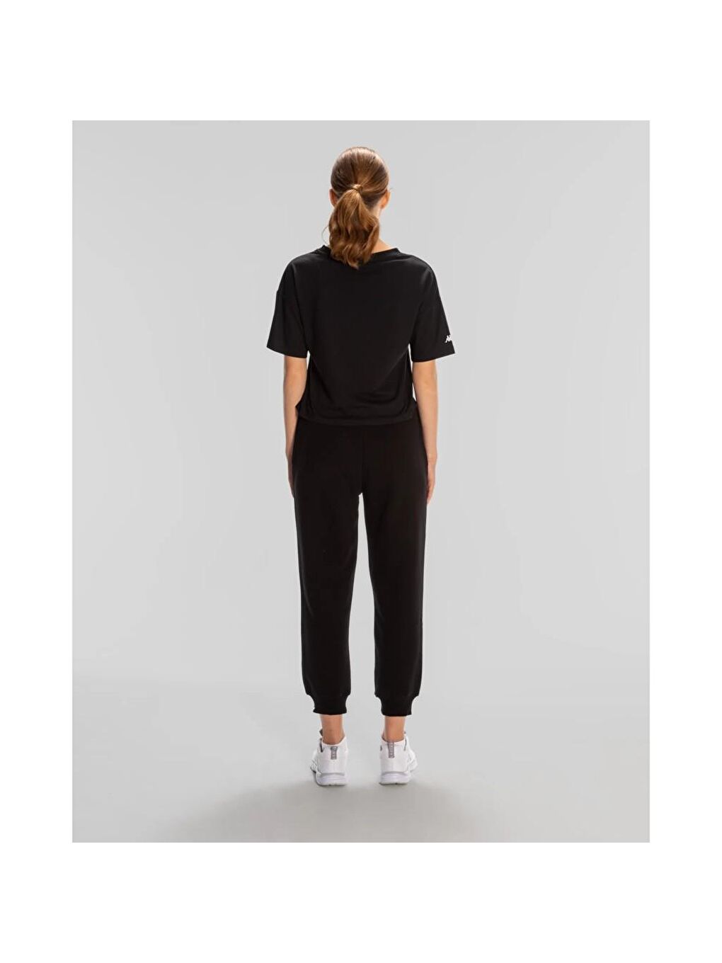 Authentic Jessa Kadın Siyah Yuvarlak Yaka Tişört-2