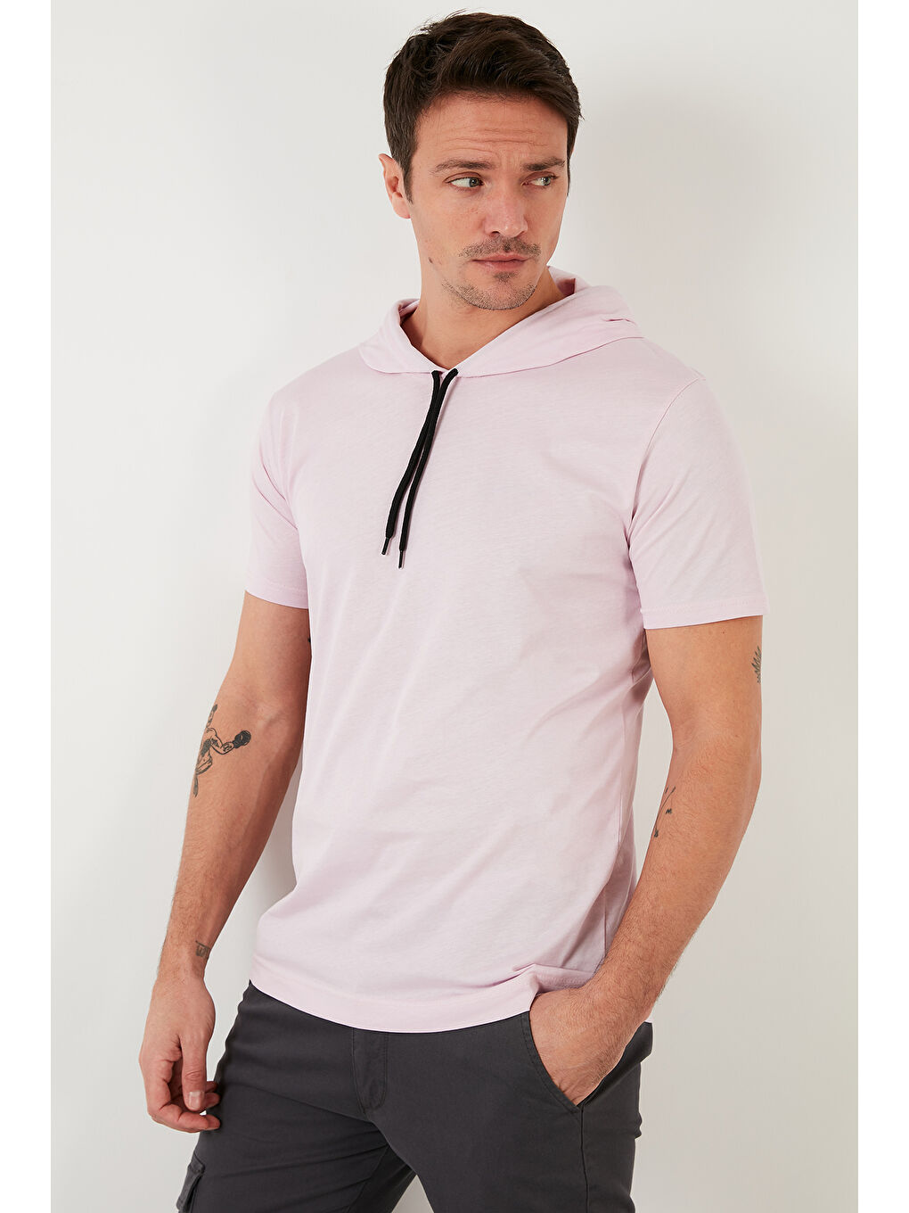 Pembe 100 Pamuklu Kapüşonlu Slim Fit Erkek Tişört 5412021-1
