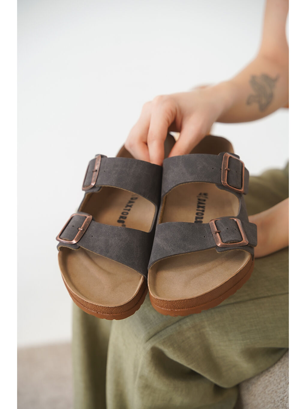 Kahverengi Arizona Günlük Ortopedik Unisex Tokalı Terlik-3