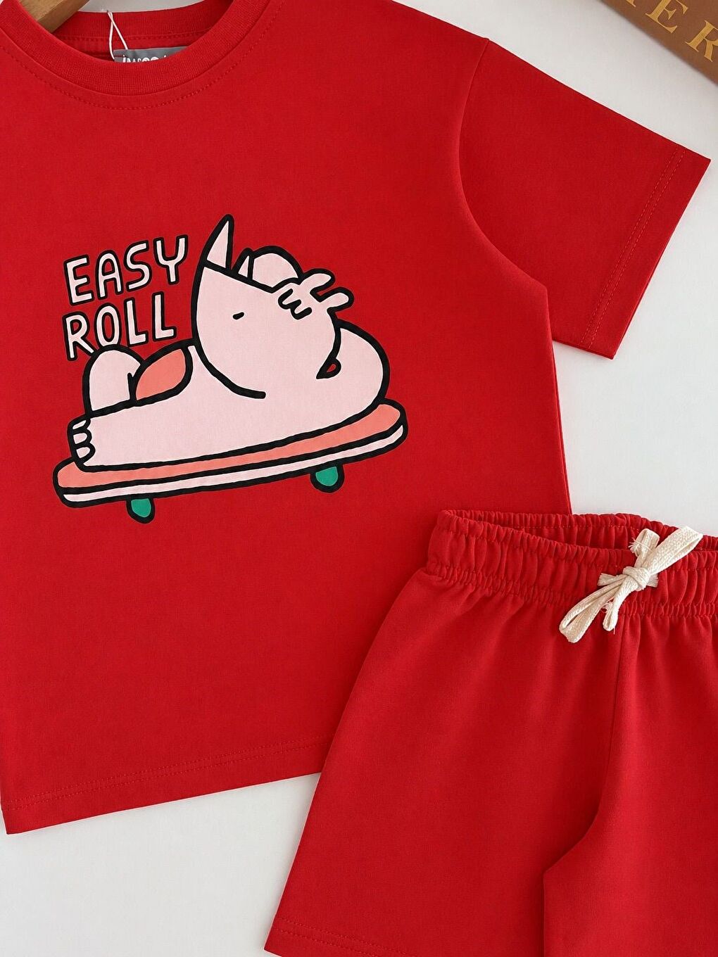Erkek Çocuk Pamuklu Gergedan Baskılı Kırmızı T-Shirt Şort Takım-1