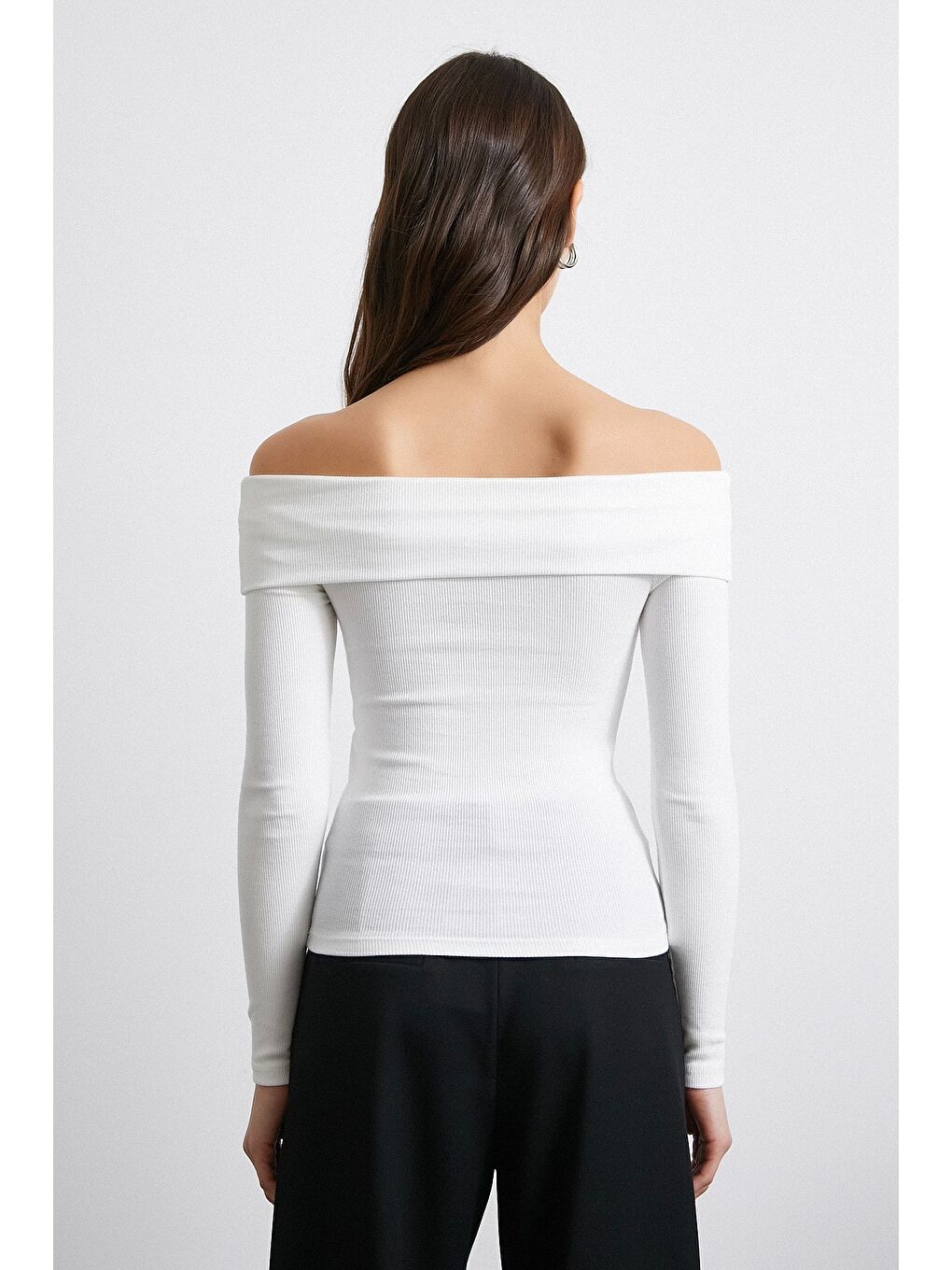 Omzu Açık Kaşkorse Bluz Beyaz-5