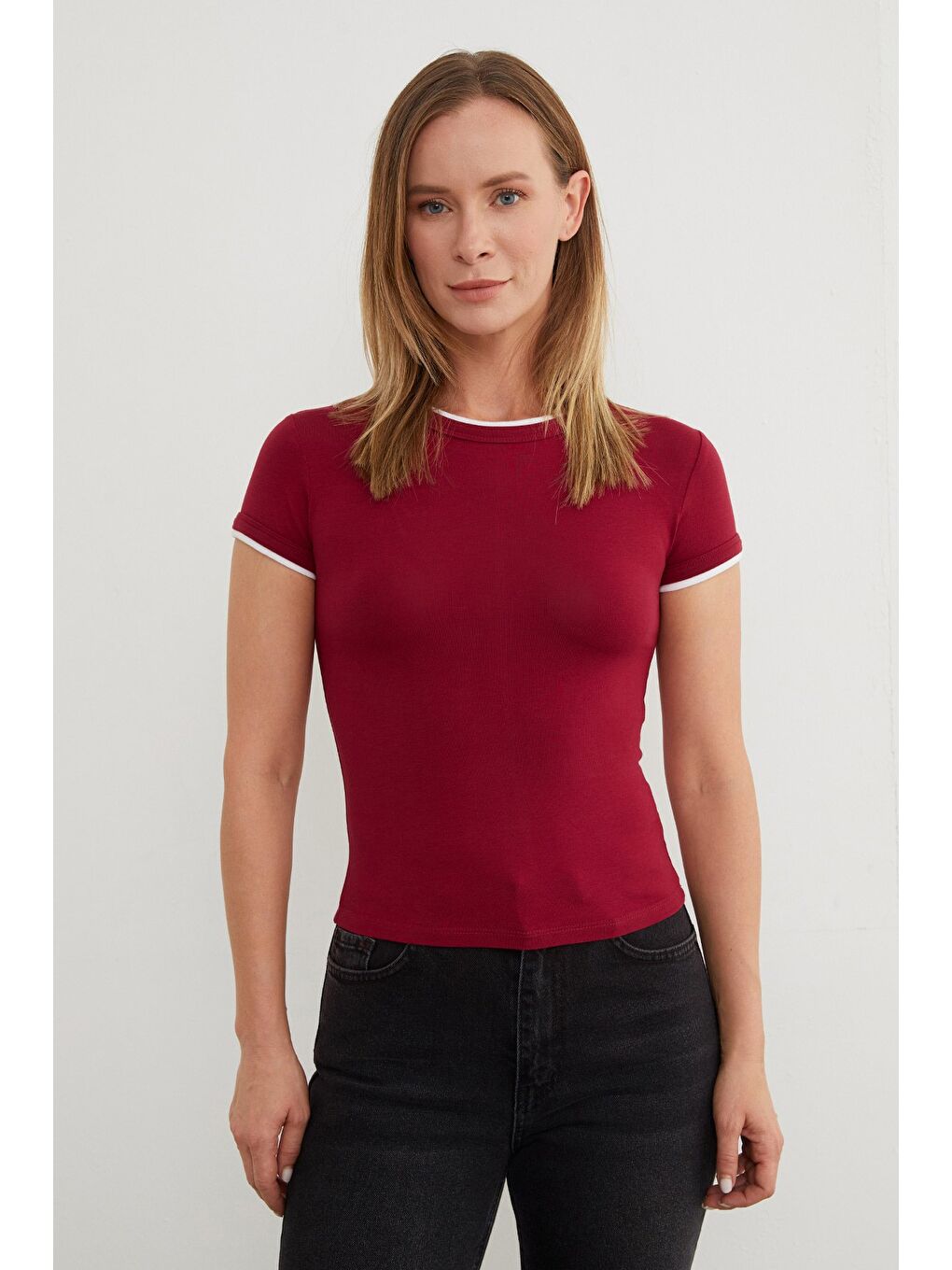 Bordo Basic Bisiklet Yaka Biyeli Crop Tişört