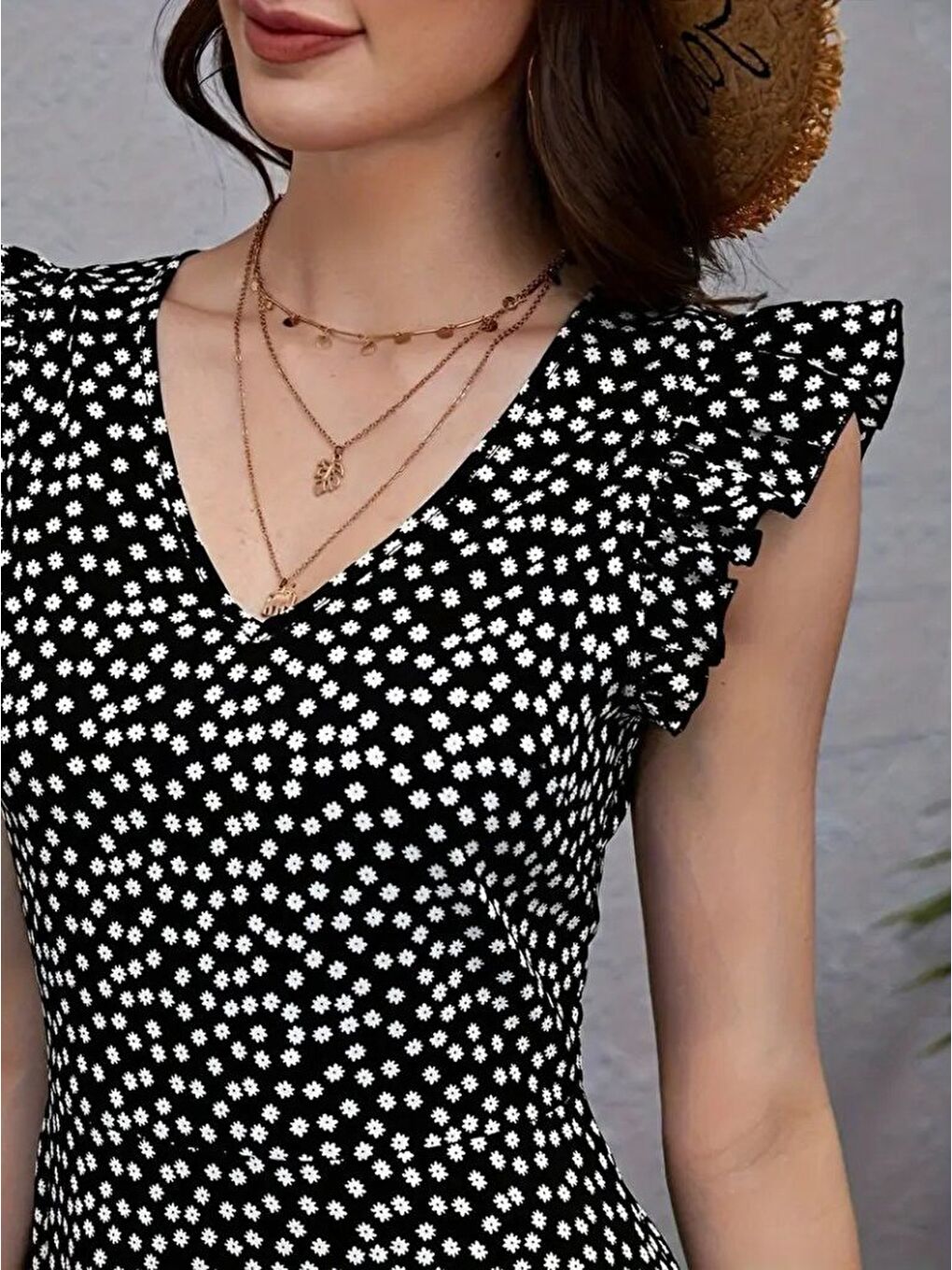 Siyah Kadın Kısa Kollu V Yakalı Desenli Fırfırlı Süprem Elbise-2