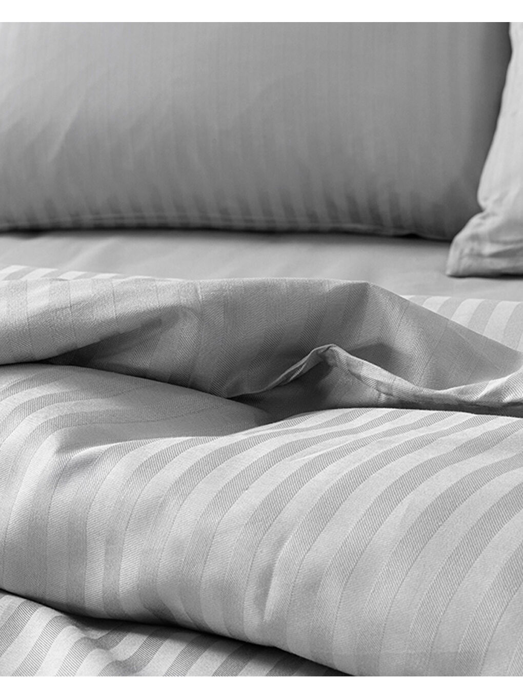 Crystal İpeksi Twill Çift Kişilik Nevresim Takımı Gri-2