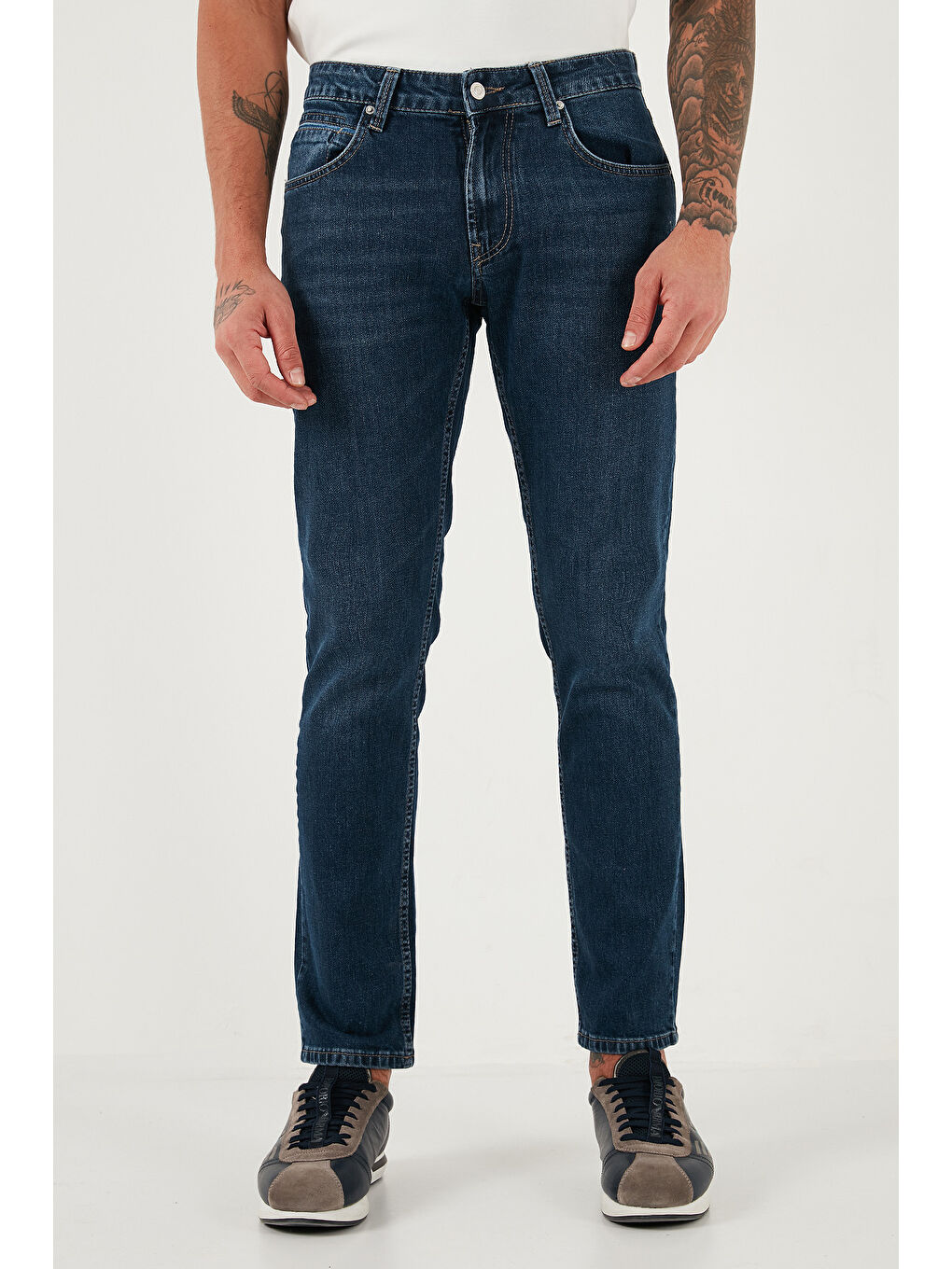 Mavi Pamuklu Regular Fit Normal Bel Boru Paça Jeans 2211C35PARMA-1