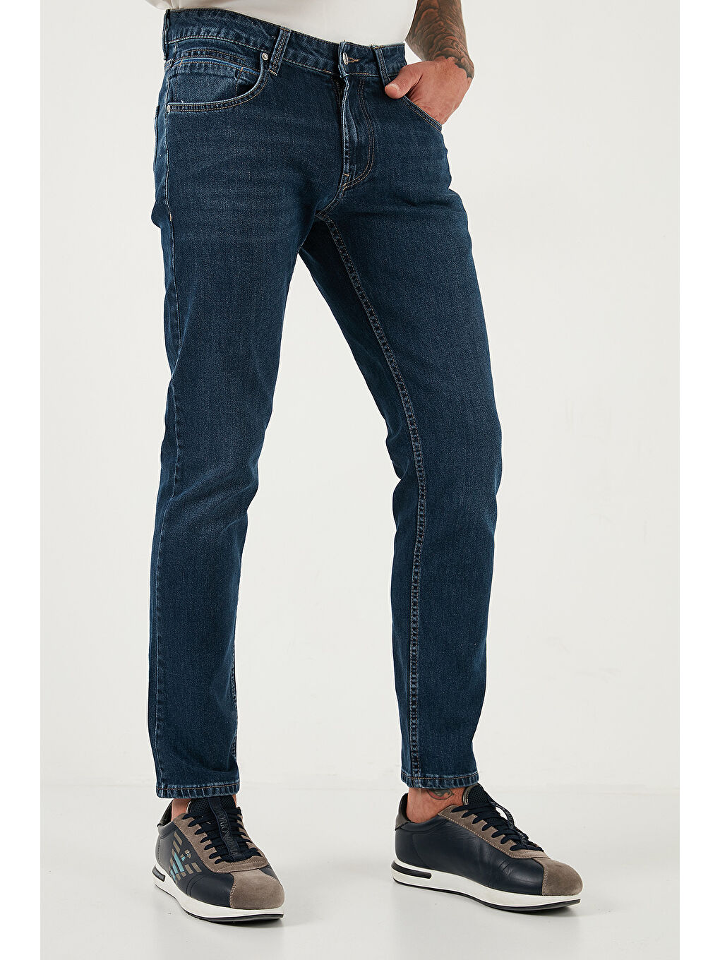 Mavi Pamuklu Regular Fit Normal Bel Boru Paça Jeans 2211C35PARMA-2