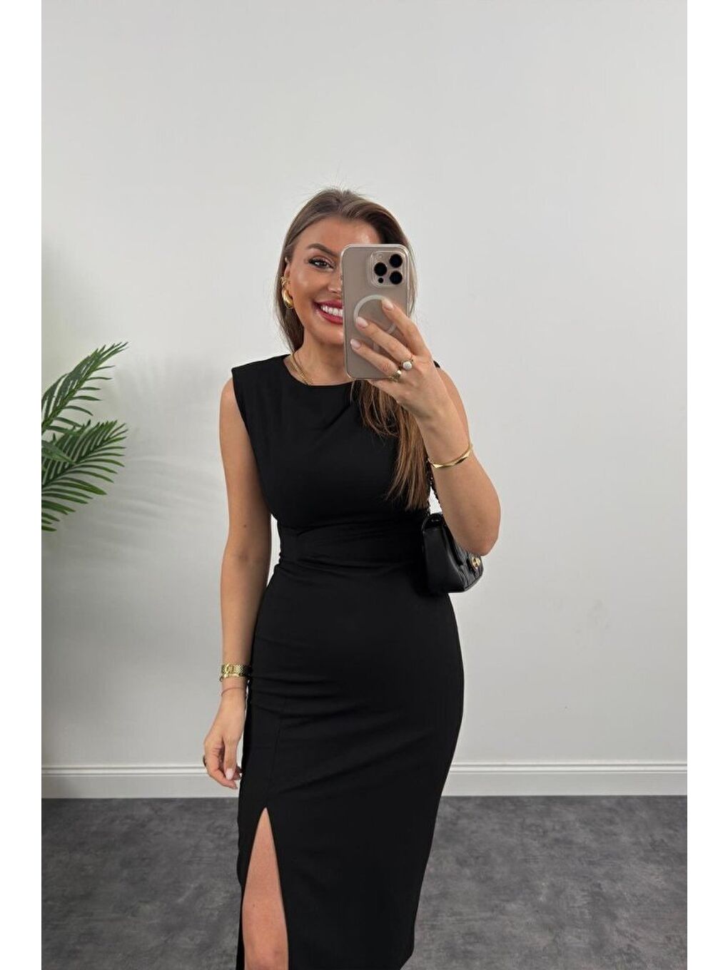 Siyah Kadın Askılı Kolsuz Belden Büzgülü Yırtmaçlı Midi Janjan Krep Elbise-4