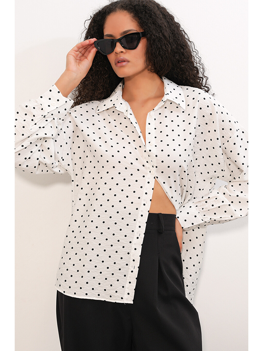 Kadın Oversize Puantiyeli Gömlek 20392 - Beyaz-2