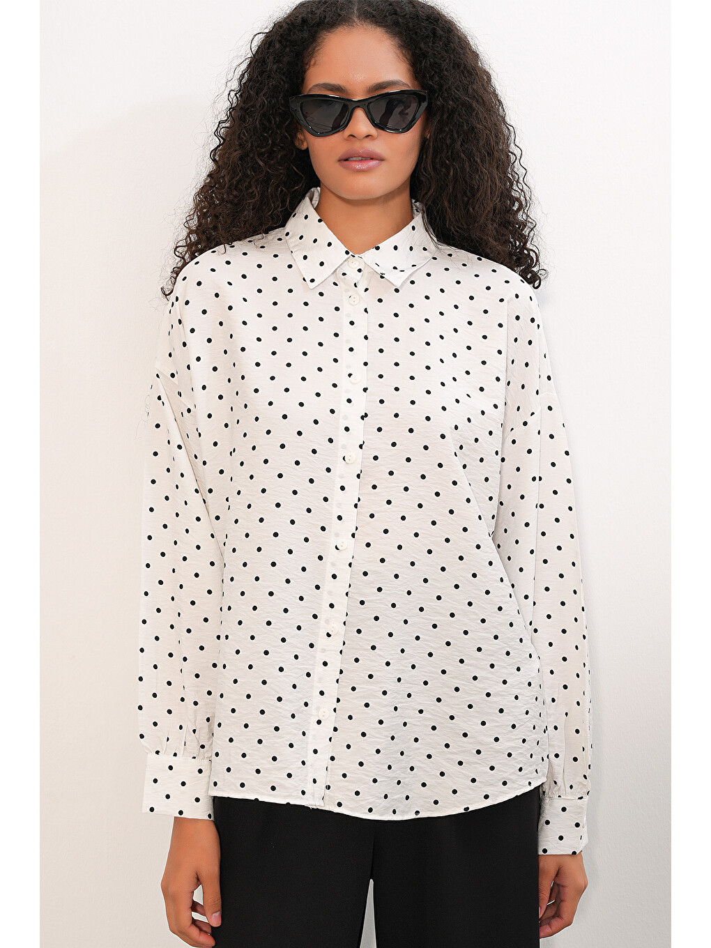 Kadın Oversize Puantiyeli Gömlek 20392 - Beyaz-3
